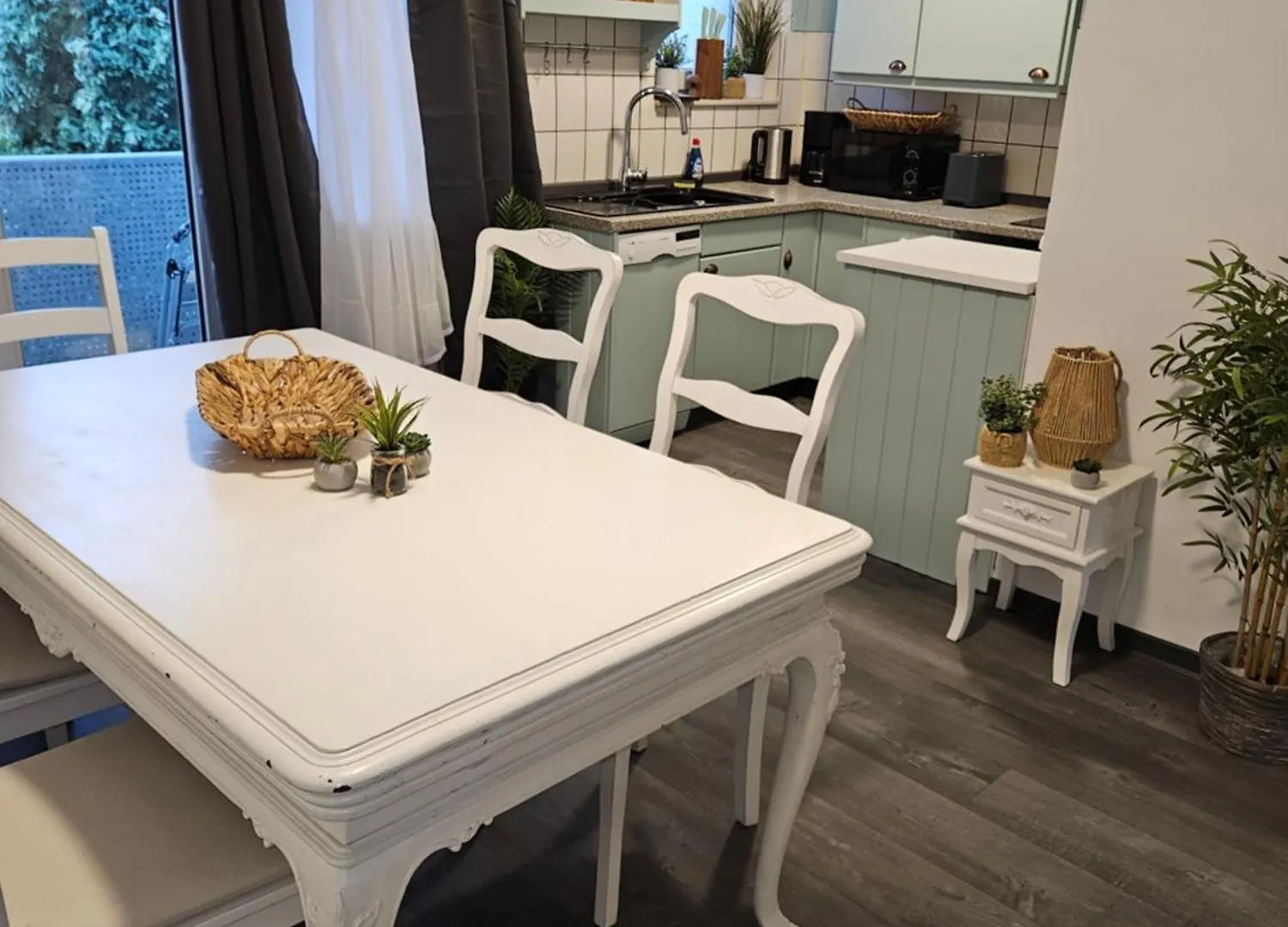 Large Central Apartment - Modern & Fully Equipped - Near Fair Köln